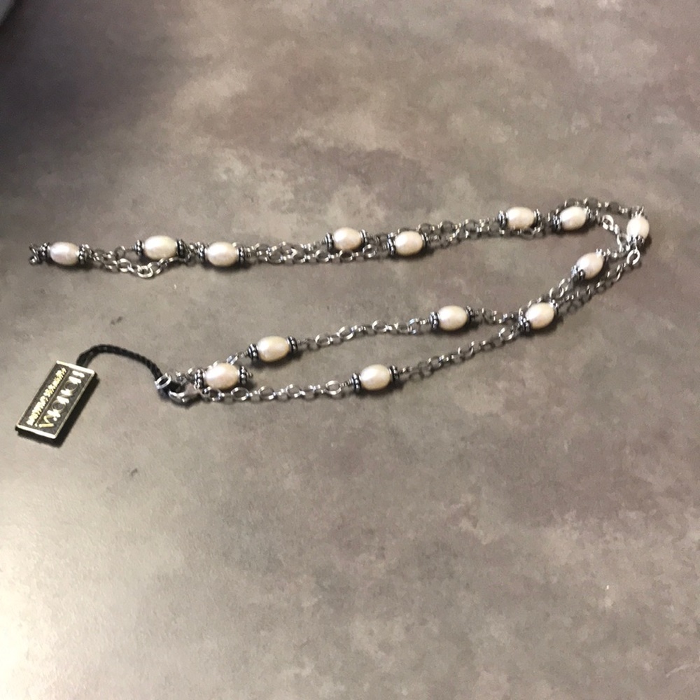 Necklace overhead pearl and silver